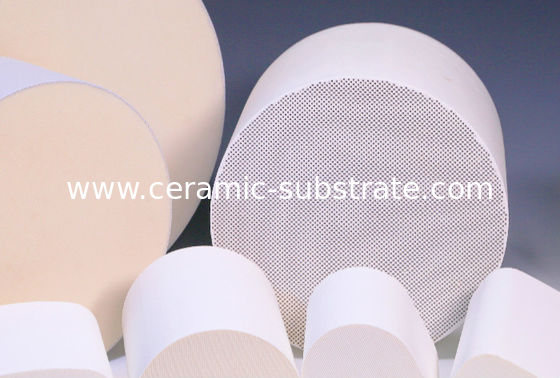 Mua Loại khí nén Substrate Aluminium Nitride AlN Substrate Pressure Sensitive Adhesive Type Được thiết kế để truyền nhiệt và cách điện online manufacture
